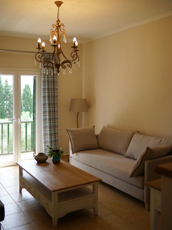 Intermezzo Apartamento Kontokali Exterior foto